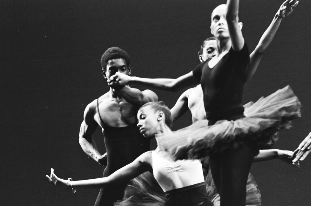 Harlem Dance Group ballet rehearsal - John Tweedle for Chicago Sun-Times