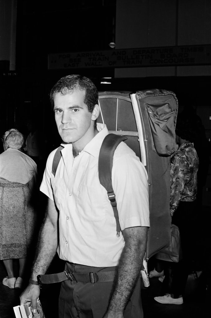 Crowd gathers at station to go to Freedom March - Howard Lyon for Chicago Sun-Times