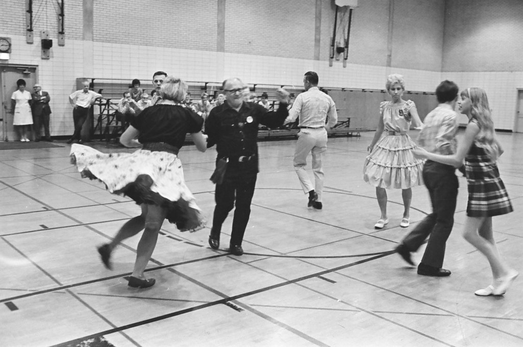 National Square Dance Week begins at Lawndale Park Gym - Larry Nocerino for Chicago Sun-Times