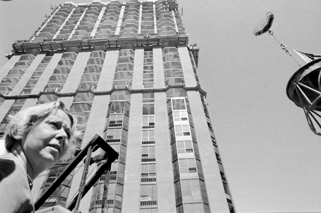 Dearborn Park topping off ceremony - Jerry Tomaselli for Chicago Sun-Times