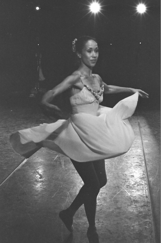 Harlem Dance Group ballet rehearsal - John Tweedle for Chicago Sun-Times