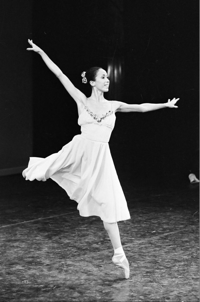 Harlem Dance Group ballet rehearsal - John Tweedle for Chicago Sun-Times