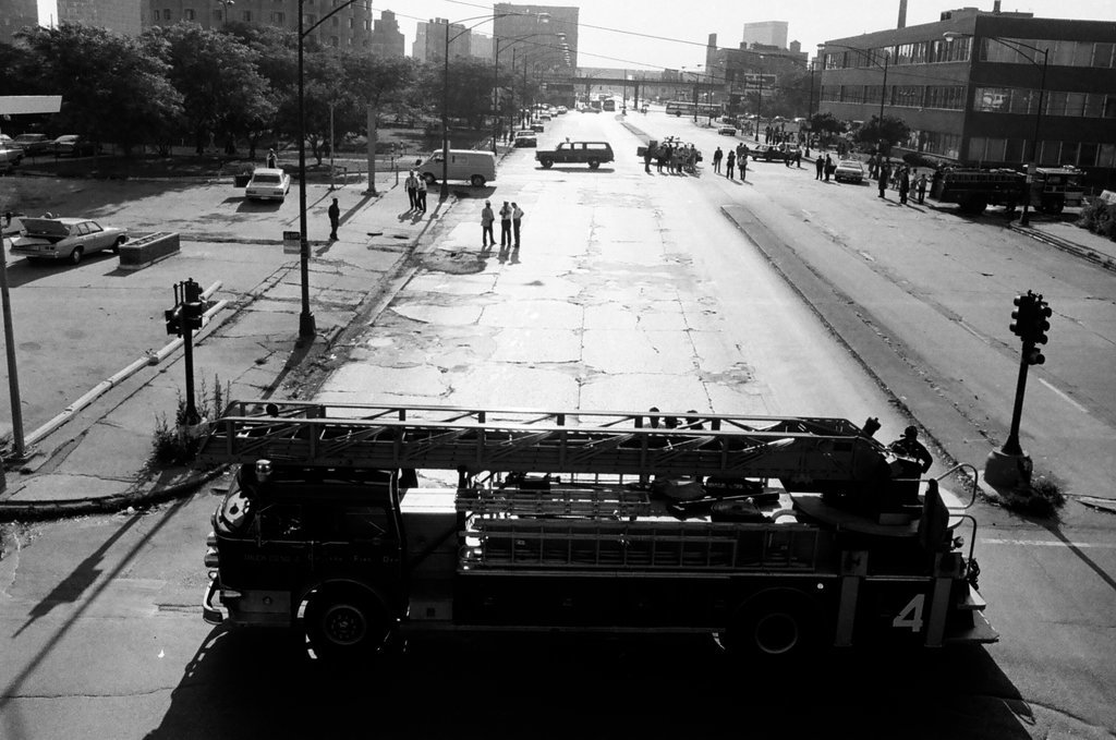 Gas leak repair - James DuPree for Chicago Sun-Times