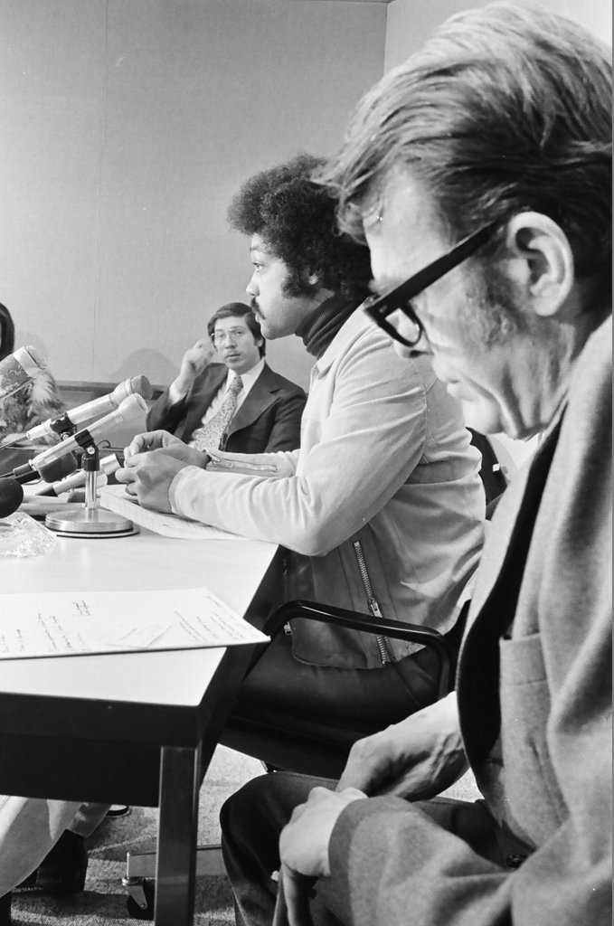 Jesse Jackson meets with Standard Oil Co. Executive - Peters (Clarence or Pete) for Chicago Sun-Times