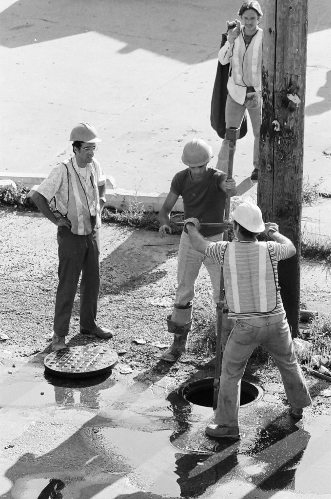 Gas leak repair - James DuPree for Chicago Sun-Times