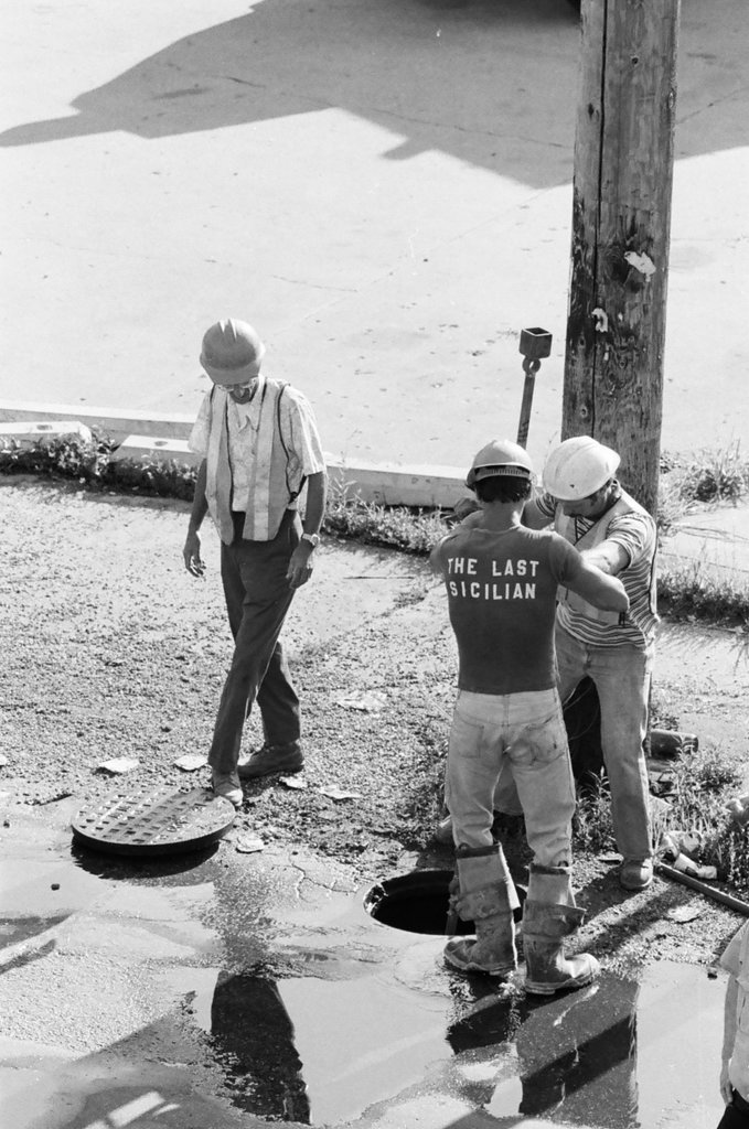 Gas leak repair - James DuPree for Chicago Sun-Times