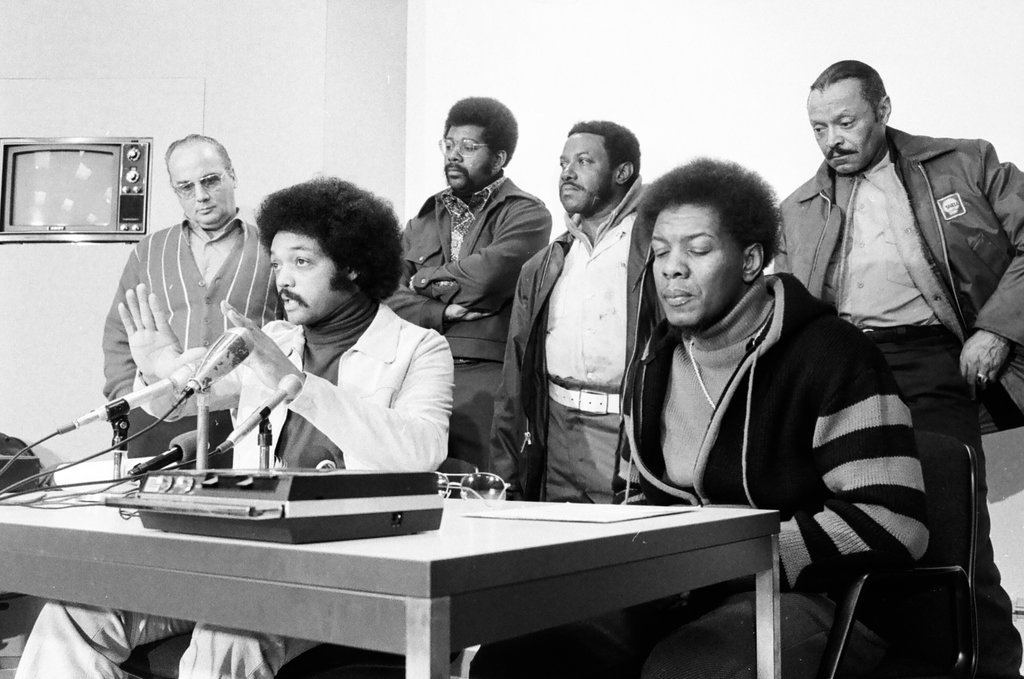 Jesse Jackson meets with Standard Oil Co. Executive - Peters (Clarence or Pete) for Chicago Sun-Times