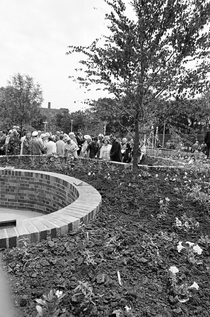 Dedication ceremony of Garfield Park Garden for the Blind - John H. White for Chicago Sun-Times