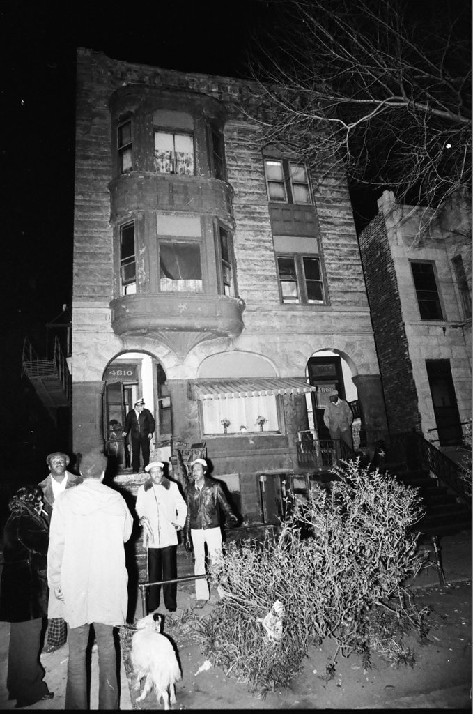 Paramedics treat gas leak injuries - Jack Lenahan for Chicago Sun-Times
