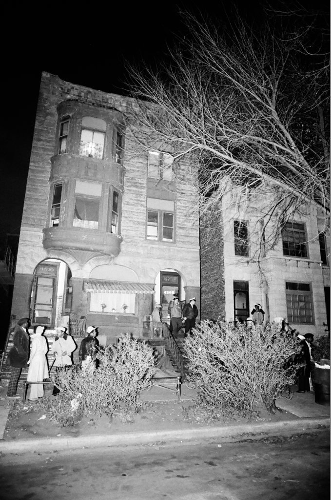 Paramedics treat gas leak injuries - Jack Lenahan for Chicago Sun-Times