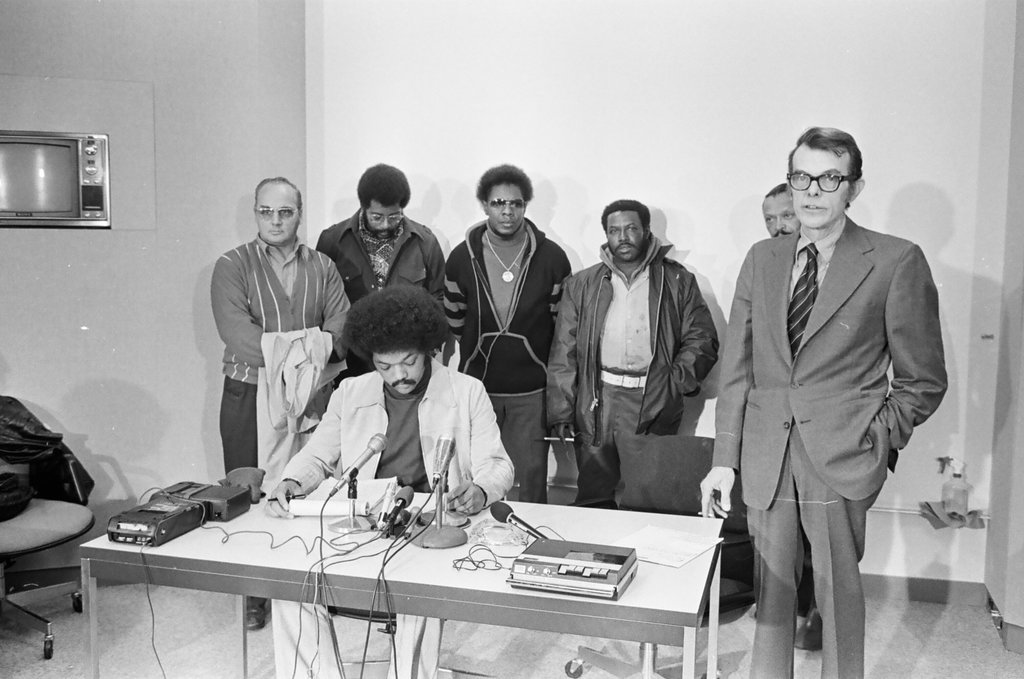 Jesse Jackson meets with Standard Oil Co. Executive - Peters (Clarence or Pete) for Chicago Sun-Times