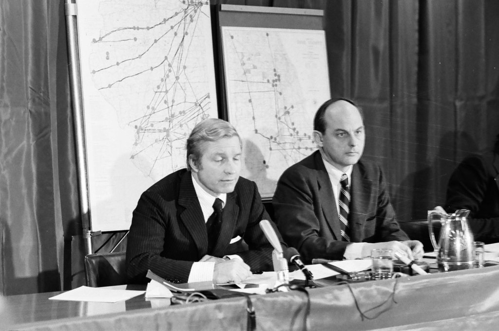 Hearing on gasoline shortage - Henry Herr Gill for Chicago Sun-Times