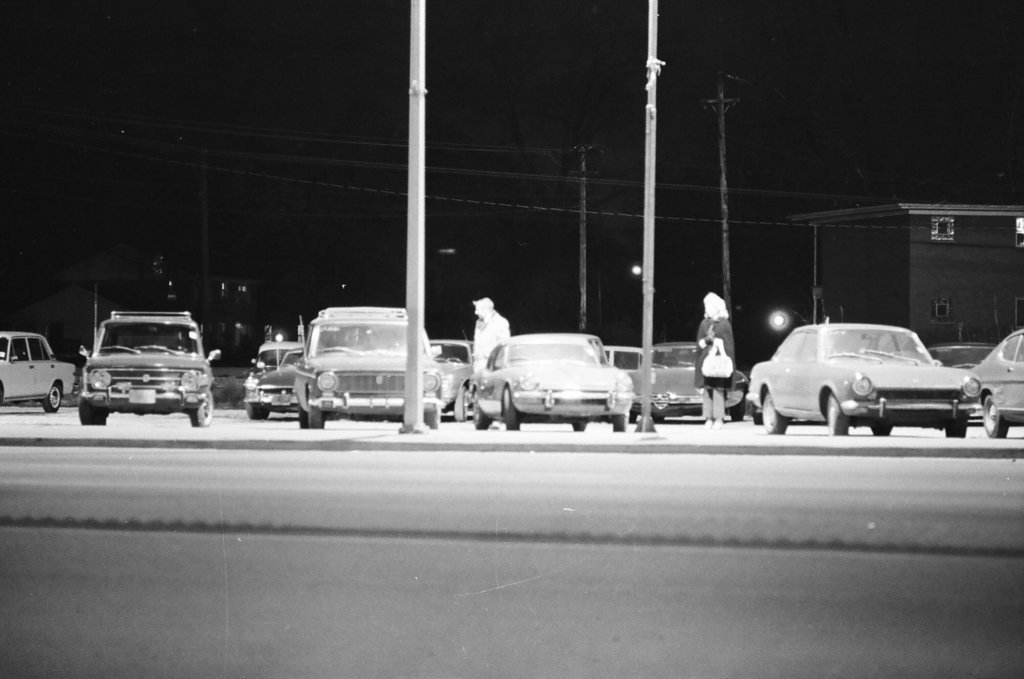 Gas City station full before Sunday closure - Gene Pesek for Chicago Sun-Times