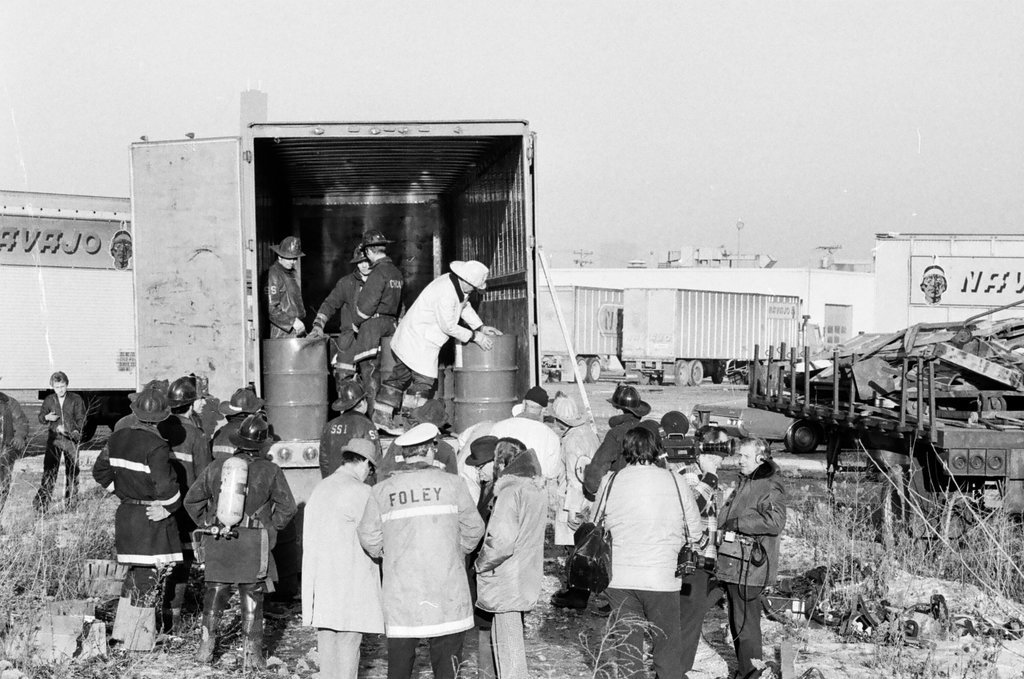 Firefighters remove leaking drums from trailer - Jack Lenahan for Chicago Sun-Times