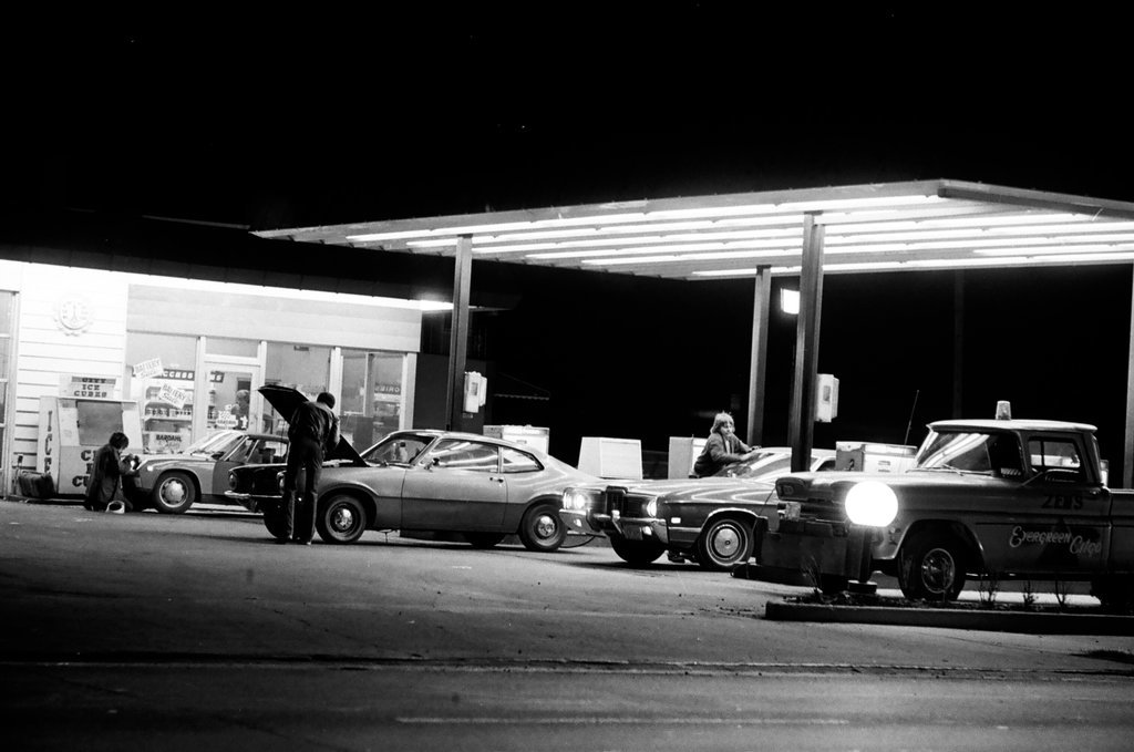 Gas City station full before Sunday closure - Gene Pesek for Chicago Sun-Times