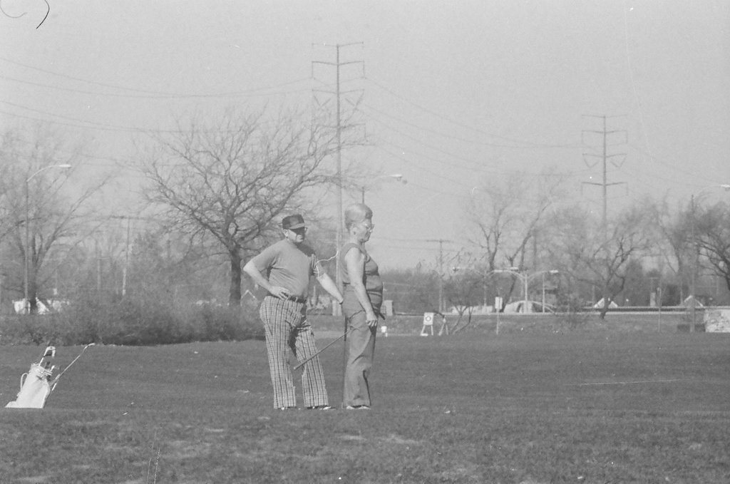 People in Marquette Park on a sunny day - Jack Lenahan for Chicago Sun-Times