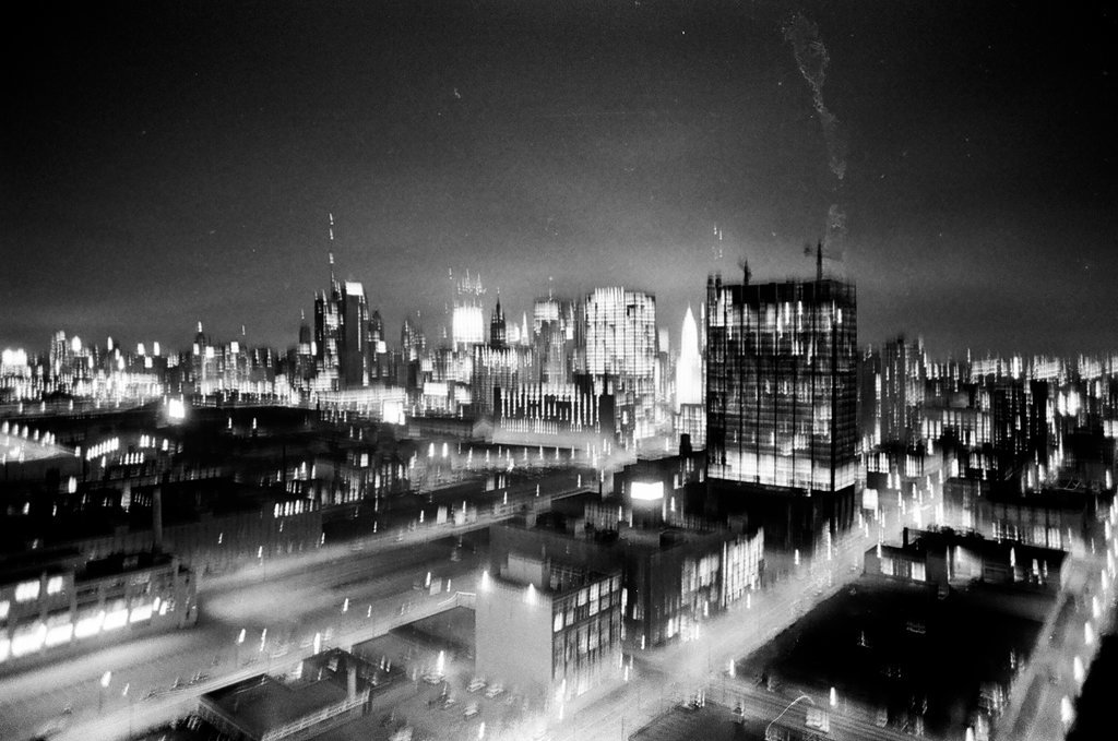 Downtown Chicago streets at night - Howard D. Simmons for Chicago Sun-Times