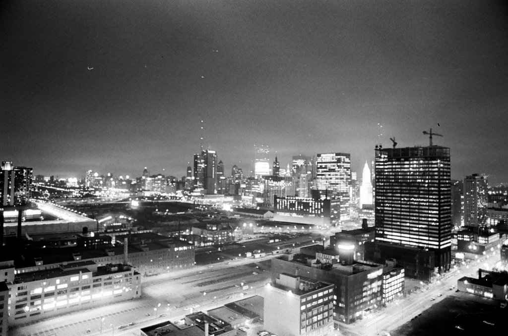 Downtown Chicago streets at night - Howard D. Simmons for Chicago Sun-Times