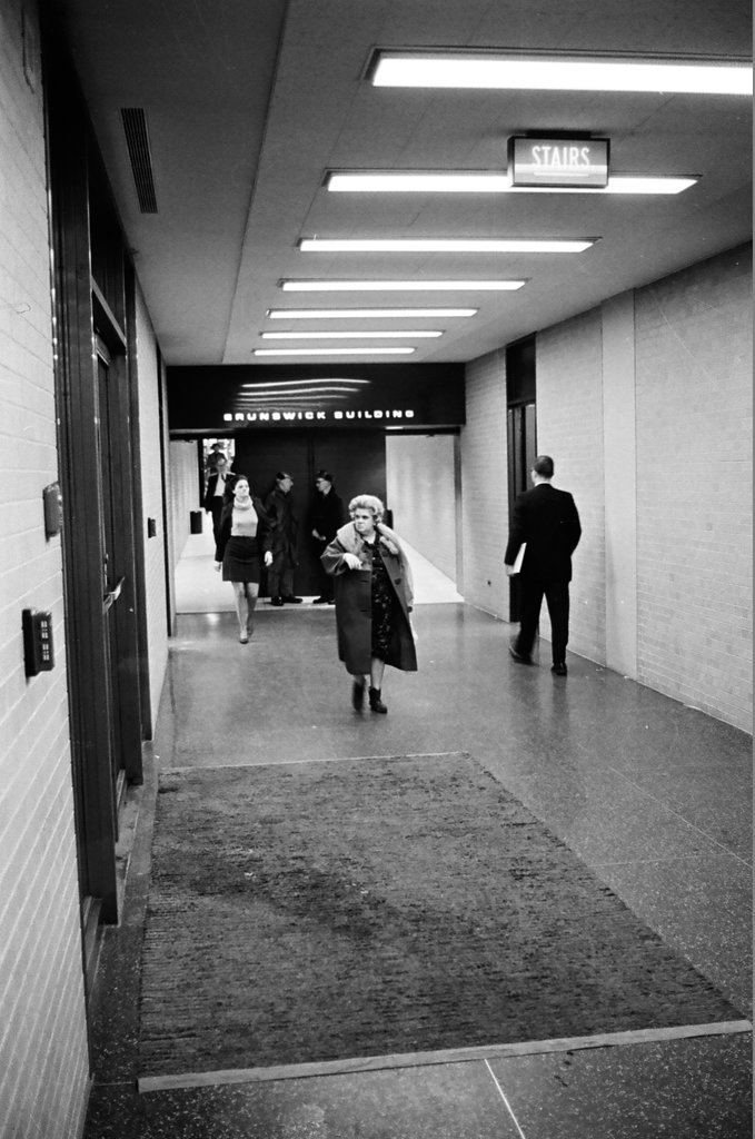 Underground passageways in the Loop - John Jaqua for Chicago Sun-Times