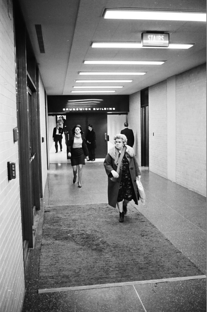 Underground passageways in the Loop - John Jaqua for Chicago Sun-Times