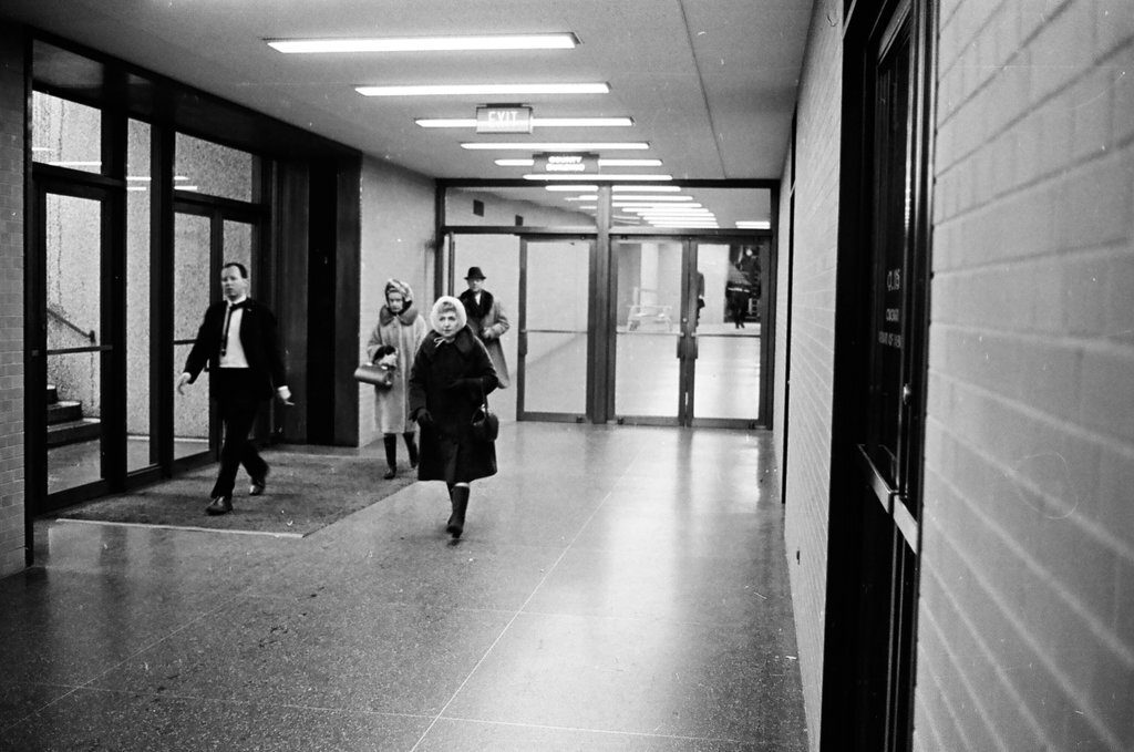 Underground passageways in the Loop - John Jaqua for Chicago Sun-Times