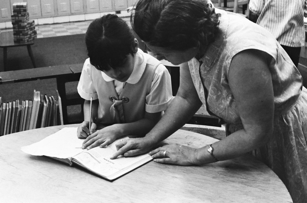 Latin American families at St. Pius School - William (Bill) Deluga for Chicago Sun-Times