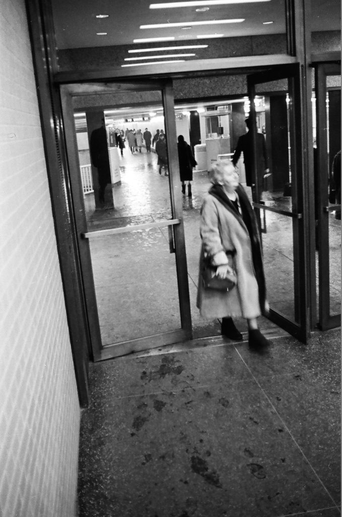 Underground passageways in the Loop - John Jaqua for Chicago Sun-Times
