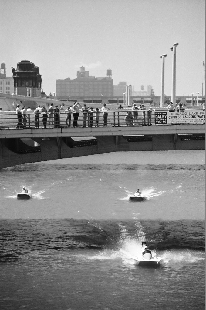 Lakefront Festival boat race - Bob Fila for Chicago Sun-Times