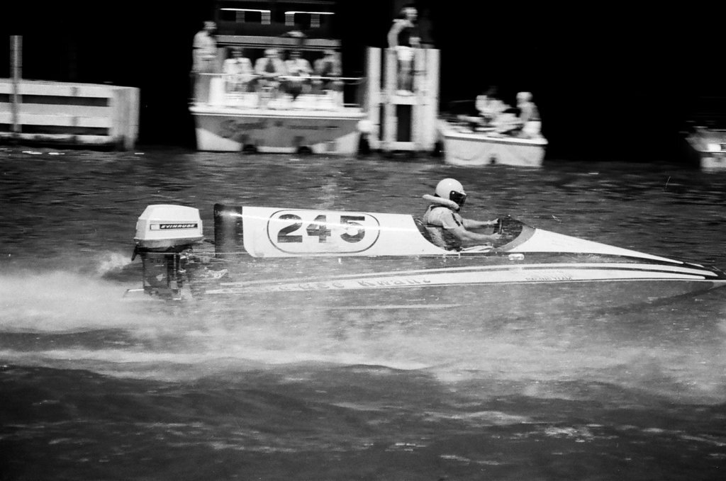 Lakefront Festival boat race - Bob Fila for Chicago Sun-Times