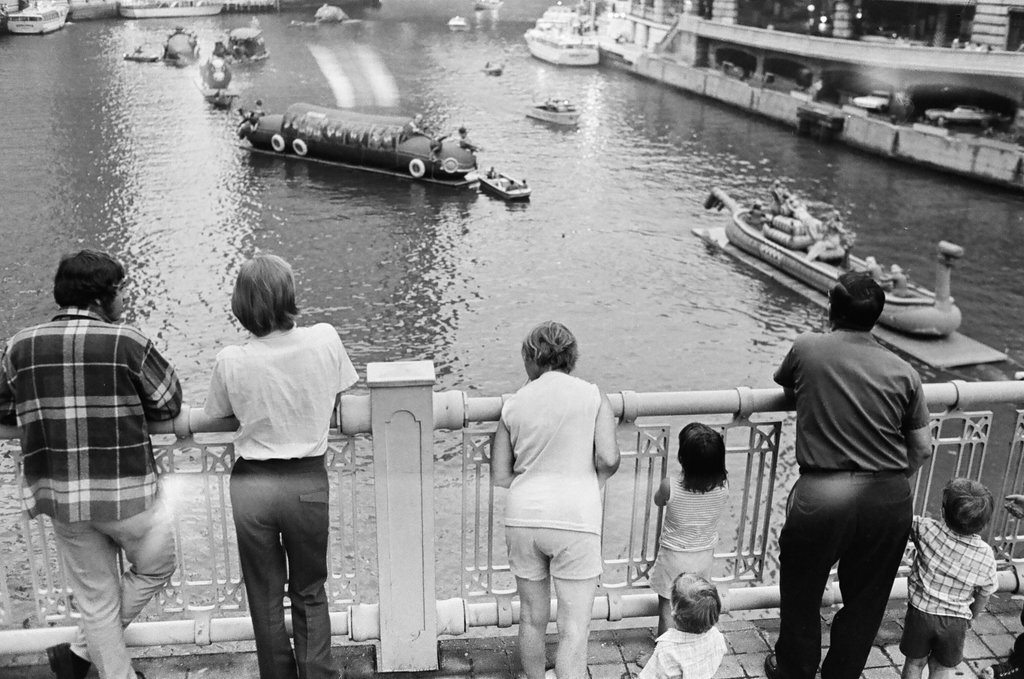 River Parade at the Lakefront Festival - Larry Nocerino for Chicago Sun-Times
