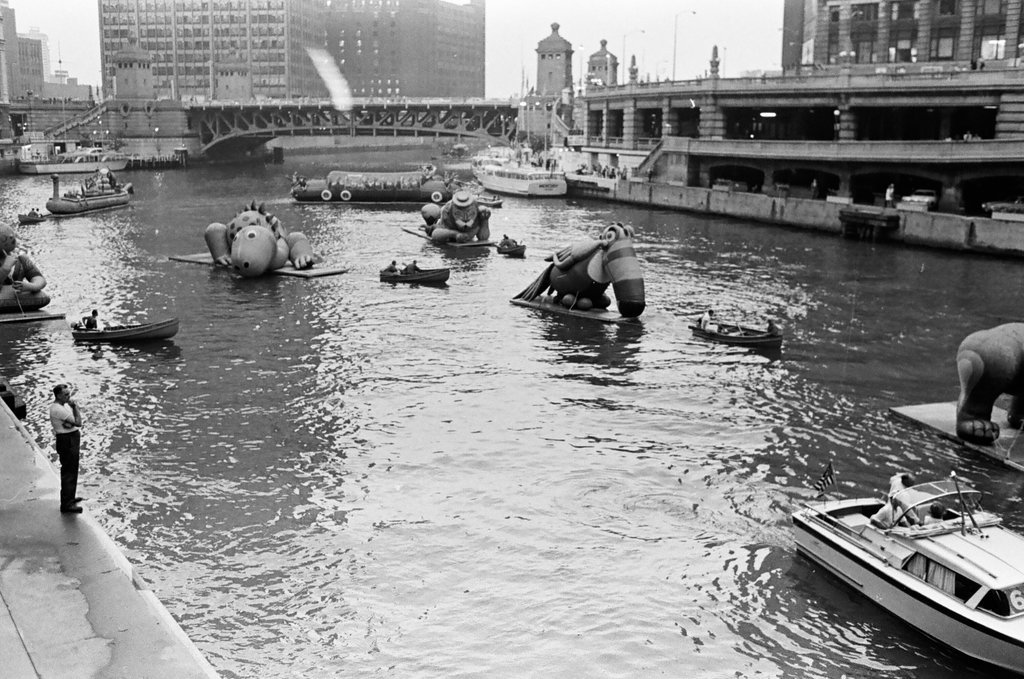 River Parade at the Lakefront Festival - Larry Nocerino for Chicago Sun-Times