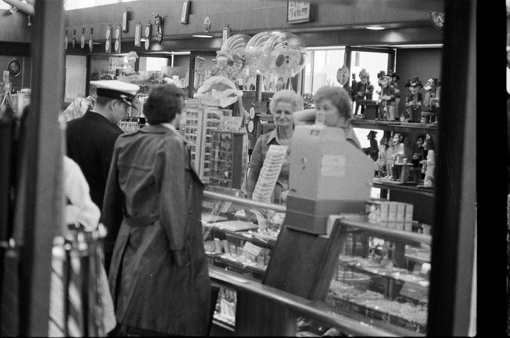 Gift shop at O'Hare Airport - Edmund Jarecki for Chicago Sun-Times