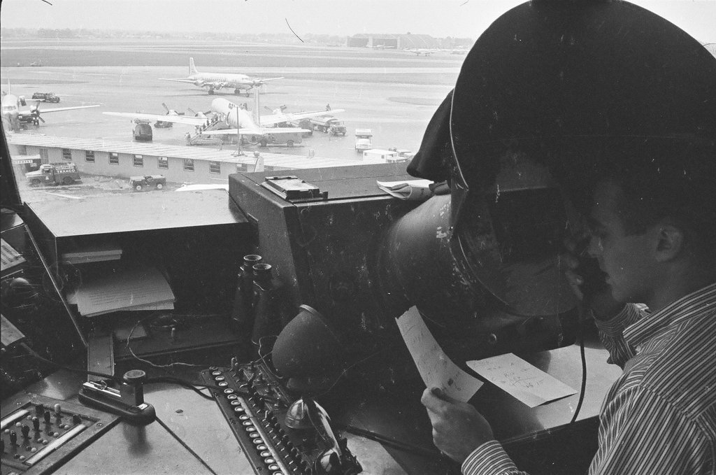 Air traffic control at Midway Airport - Chicago Sun-Times
