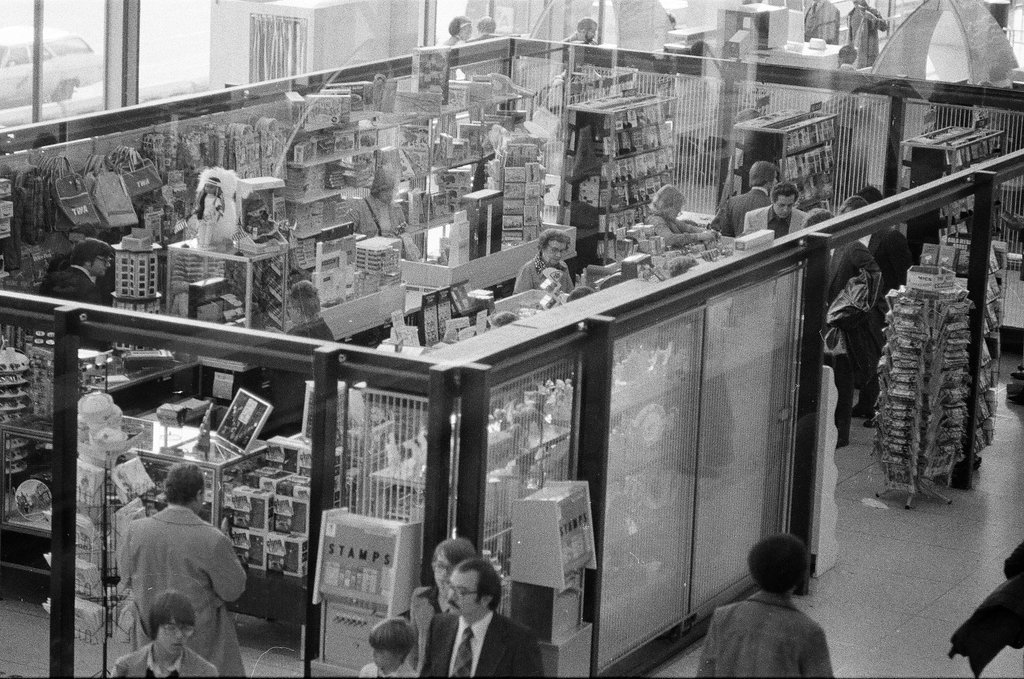 Gift shop at O'Hare Airport - Edmund Jarecki for Chicago Sun-Times