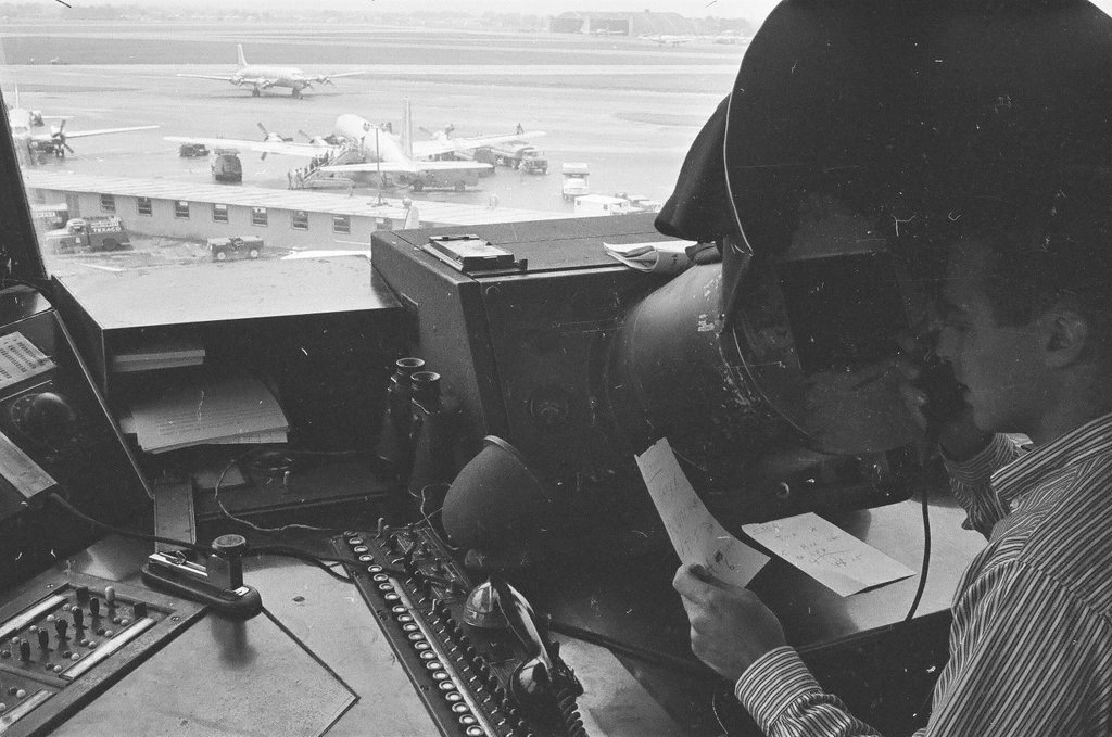 Air traffic control at Midway Airport - Chicago Sun-Times