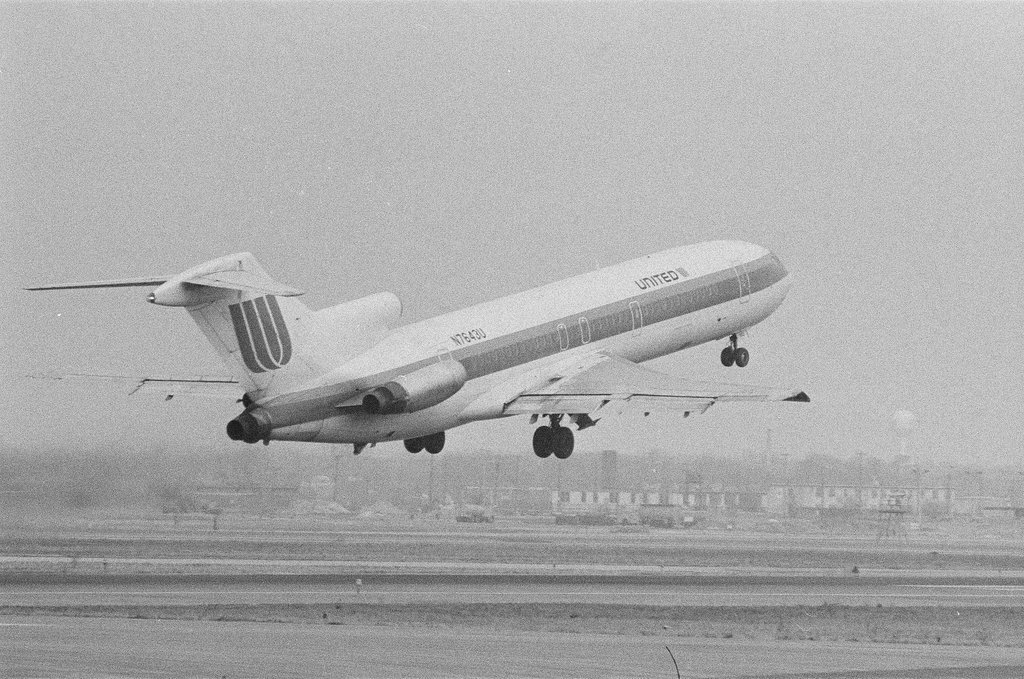 Airport activity at O'Hare Airport - Charles Krejcsi for Chicago Sun-Times