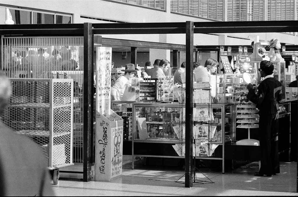 Gift shop at O'Hare Airport - Edmund Jarecki for Chicago Sun-Times