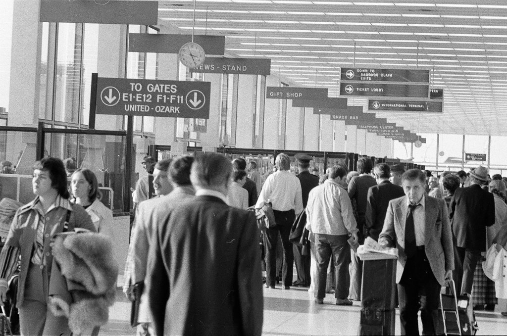 Gift shop at O'Hare Airport - Edmund Jarecki for Chicago Sun-Times
