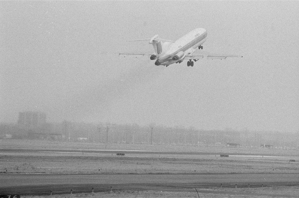 Airport activity at O'Hare Airport - Charles Krejcsi for Chicago Sun-Times