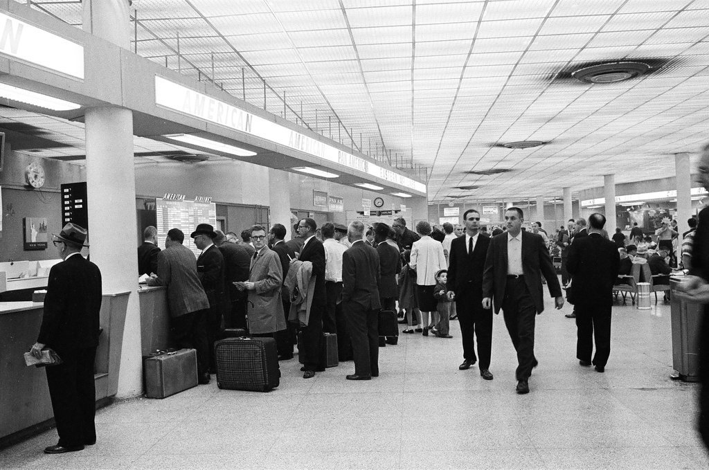 General scenes at O'Hare Airport - Kotalik (Bob or George) for Chicago Sun-Times
