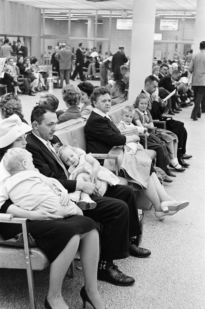 General scenes at O'Hare Airport - Kotalik (Bob or George) for Chicago Sun-Times