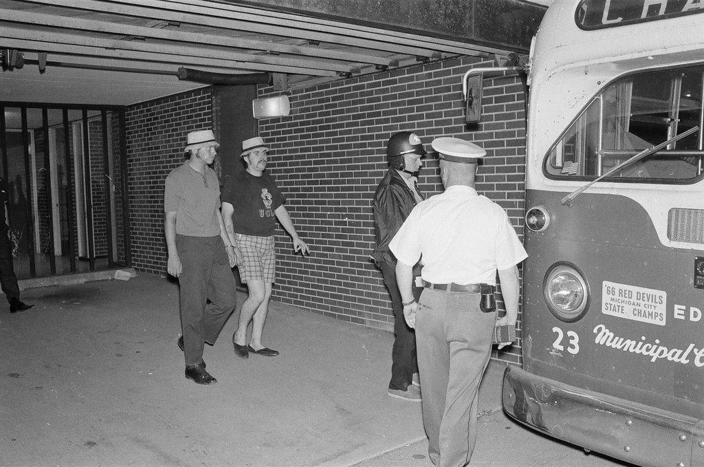 Police on race riot watch - Chicago Sun-Times