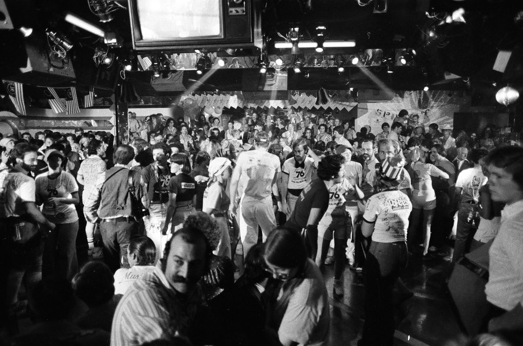 Spirit of '76 dancing marathon at Faces Lounge - Chicago Sun-Times