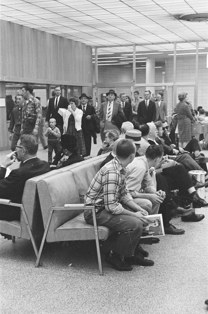General scenes at O'Hare Airport - Kotalik (Bob or George) for Chicago Sun-Times