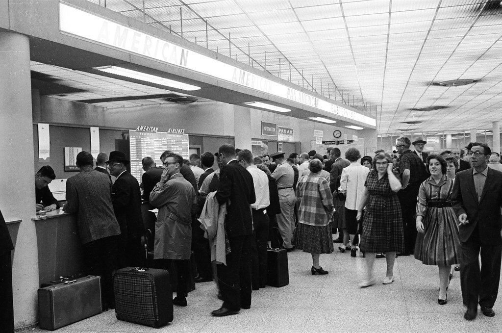 General scenes at O'Hare Airport - Kotalik (Bob or George) for Chicago Sun-Times
