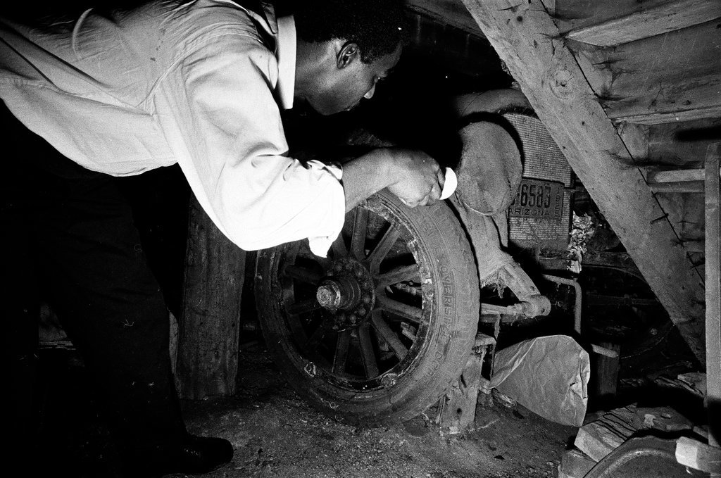 Old Essex automobile found in Englewood - Chicago Sun-Times
