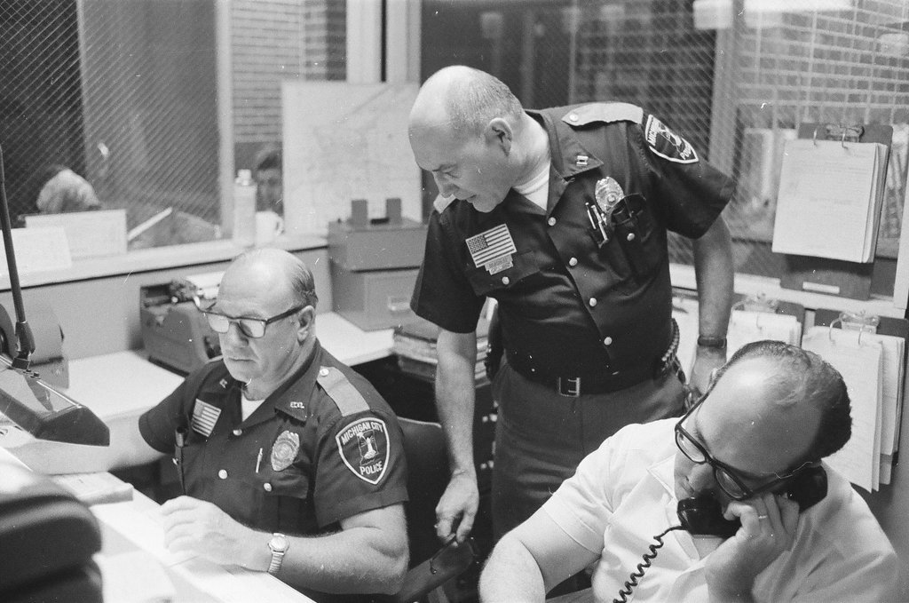 Police on race riot watch - Chicago Sun-Times