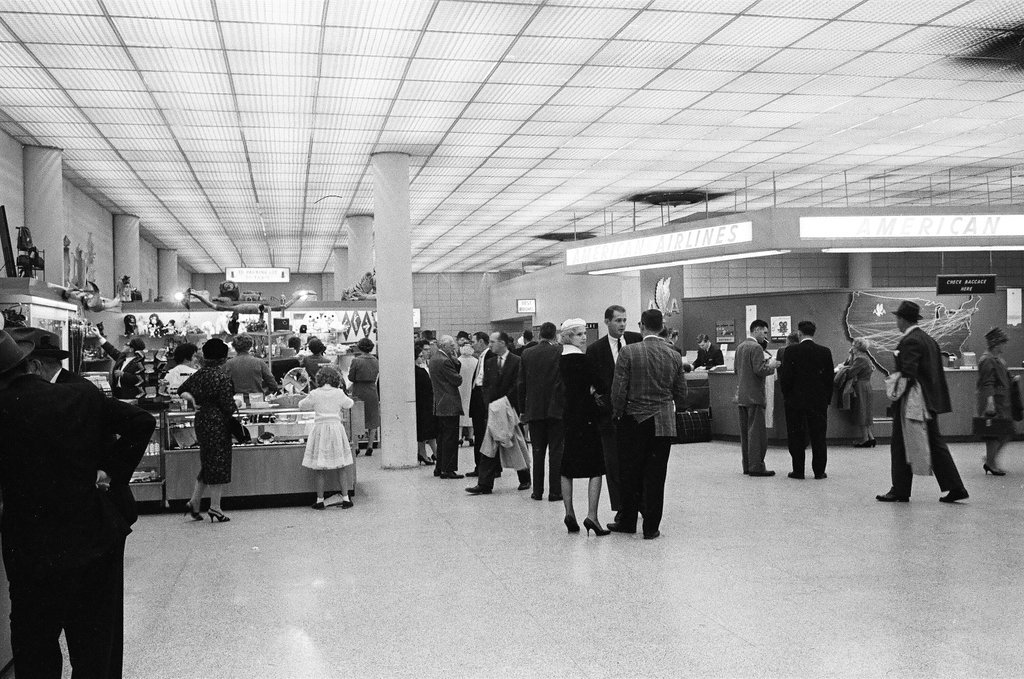 General scenes at O'Hare Airport - Kotalik (Bob or George) for Chicago Sun-Times