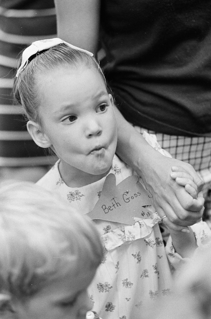 A little girl arrives at Longfellow Elementary School for her first day - Larry Graff for Chicago Sun-Times