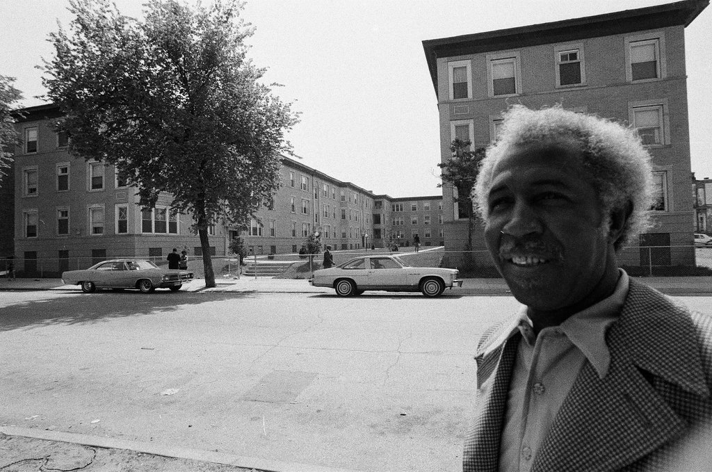 Tenant-managed building in Oakland community area - Chicago Sun-Times